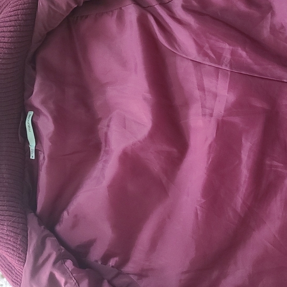 Sleeveless puffer vest Burgandy medium - Picture 6 of 8